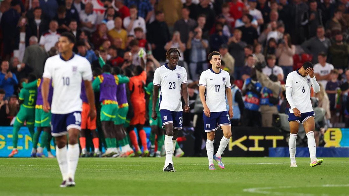 inggris vs senegal timnas inggris timnas senegal laga persahabatan trevoh chalobah curtis jones, levi colwill