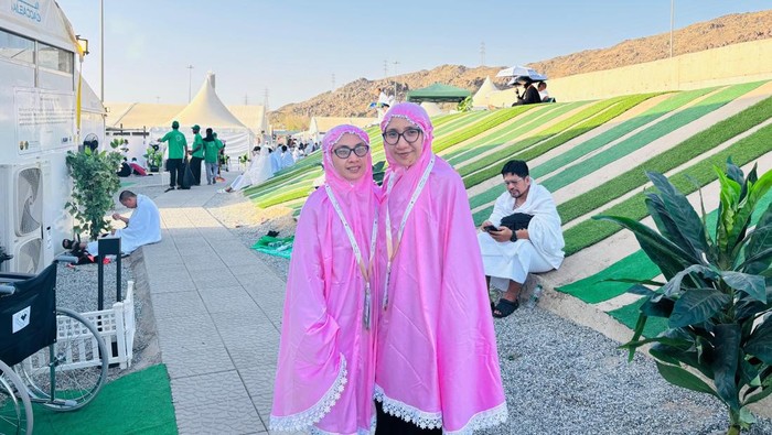Jemaah Haji Khusus Aida Tourindo.