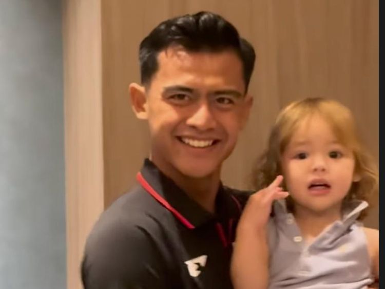 Anak Digendong Pratama Arhan, Jennifer Coppen: Om Jowo Ini