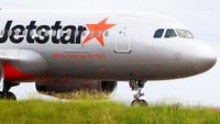 Mengutip situs resmi Qantas, Jetstar Asia diperkirakan akan membukukan kerugian EBIT (laba sebelum pajak dan bunga) sebesar AUD 35 juta pada tahun keuangan ini, sebelum ada keputusan penutupan. Foto: Getty Images/Jenny Evans