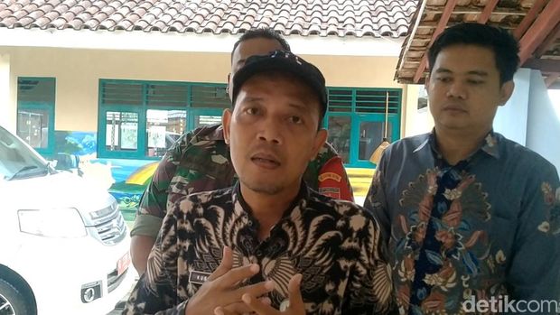 Kades Logandeng Pekalongan Kusnoto.