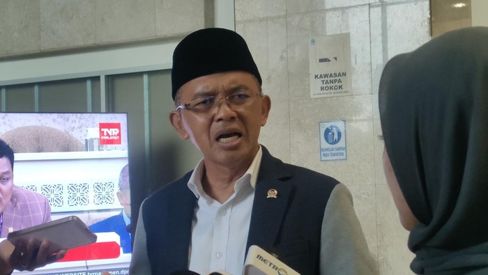 Maman Imanulhaq di kompleks parlemen, Senayan, Jakarta Pusat, Rabu (11/6/2025).