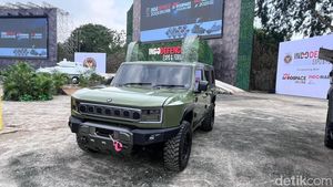 Ini Pandu, Mobil Taktis Listrik Buatan Anak Bangsa yang Diluncurkan Prabowo