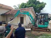 Jerit Warga Tegaljunti Purwakarta Saat Rumahnya Digusur