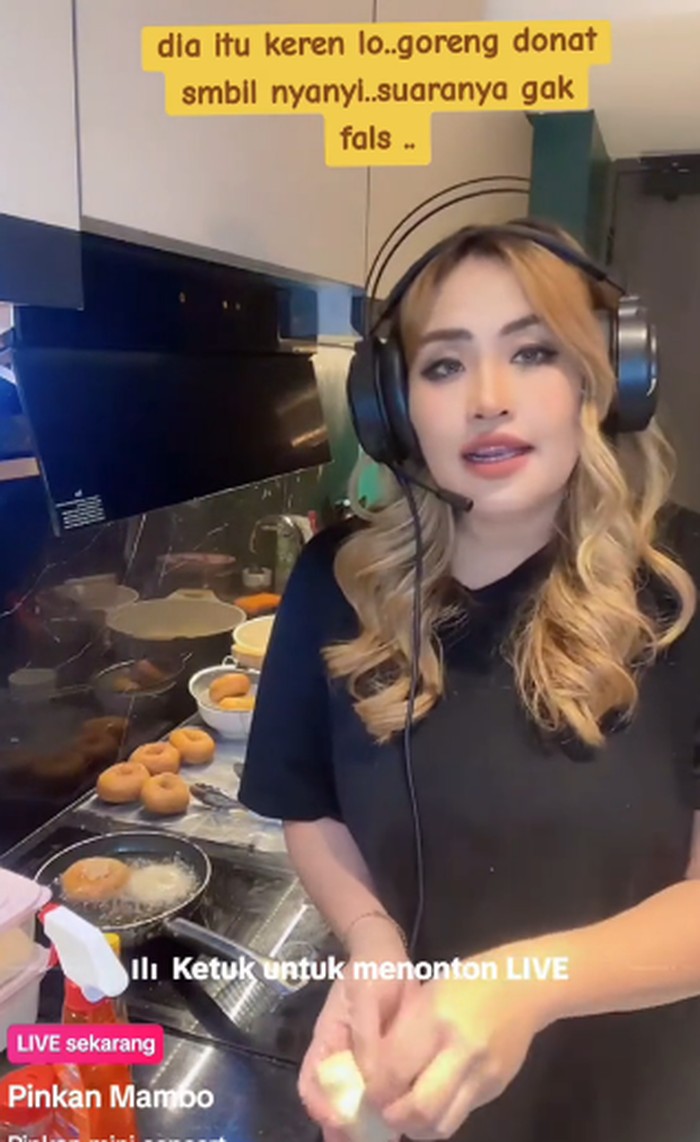 Pinkan Mambo Fokus Jualan Donat, Bisa Dapat Rp 10 Juta Sehari
