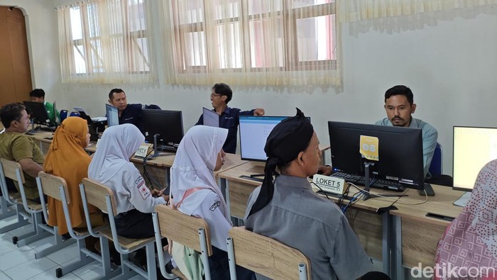 Proses SPMB di SMAN 1 Simpenan Sukabumi