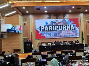 Legislator Makassar Soroti Banjir-Tunggakan Iuran KIS Saat Paripurna RPJMD