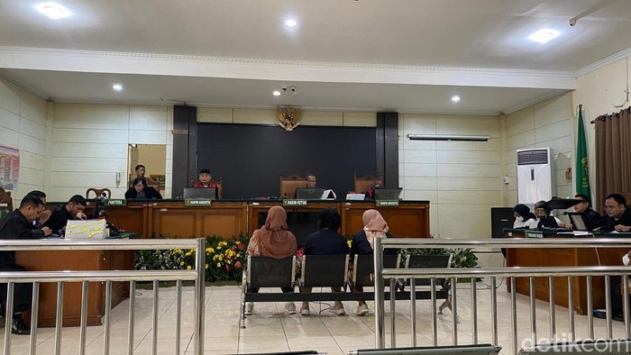 Suasana sidang pemeriksaan saksi kasus perundungan PPDS Undip, di Pengadilan Negeri (PN) Semarang, Kecamatan Semarang Barat, Rabu (4/6/2025).