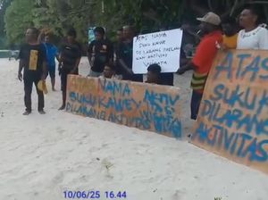 Saat Pulau Wayag Dipalang Warga Lokal Raja Ampat