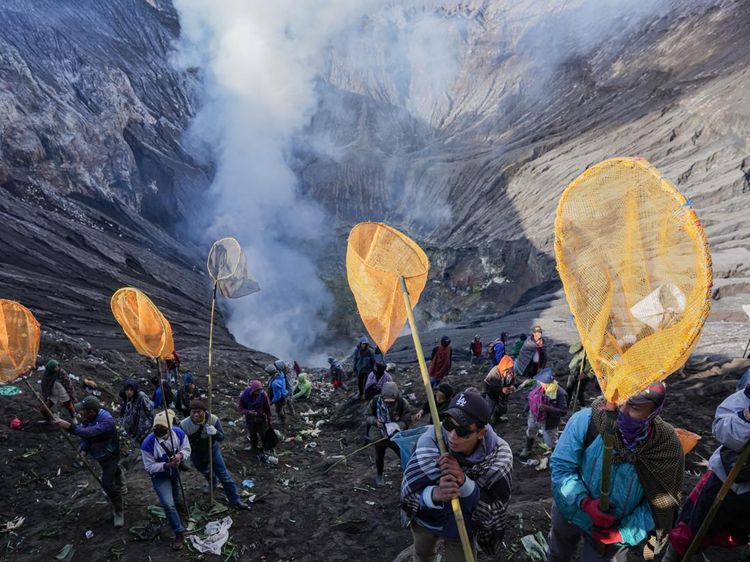 Yadnya Kasada, Ritual Sakral di Kaldera Bromo
