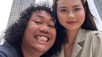 Nama Cesen tengah jadi sorotan karena netizen menyadari bahwa dirinya tak lagi mengunggah foto bersama suaminya, Marshel Widianto. Foto: Instagram @cesenly
