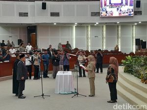 Yustina Dipecat PDIP, Agustinus Dilantik Sebagai Anggota DPRD Sumut