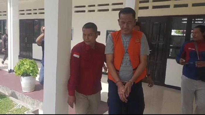Ansori, saat akan ditahan di Rutan Kelas IIB Bengkulu.