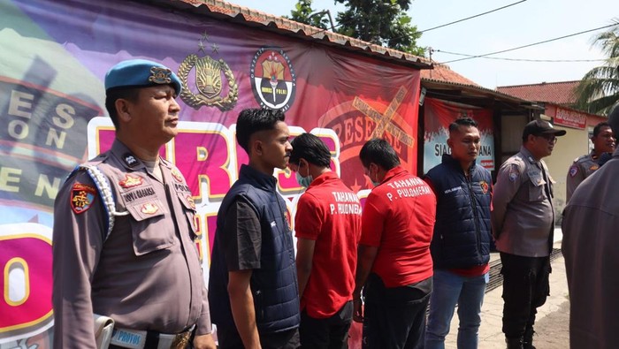Bapak dan anak di Cilegon tersangka penusukan ke warga (dok.istimewa)