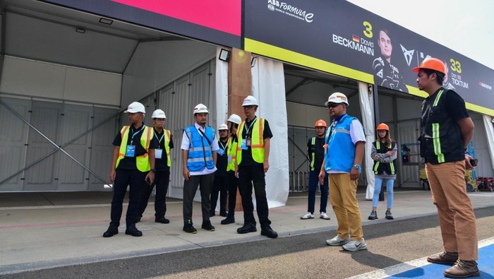 BNPT tengah melakukan Kegiatan Sosialisasi dan Pra Audit Sistem Keamanan, dalam menjelang ajang balap Internasional Formula E-Prix Jakarta 2025.