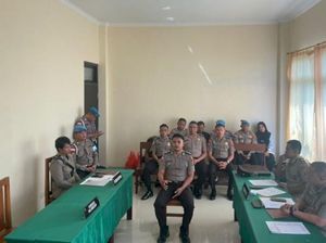 Polisi di Kupang Dipecat Usai Lecehkan Siswi saat Razia