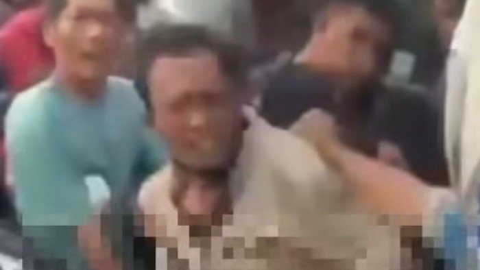Curi motor mahasiswa di Palembang, Sumsel, pria asal Indralaya diamuk massa.