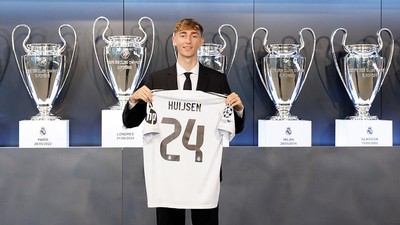 Laris Manis Bek Bournemouth: Dibeli PSG, Madrid, Liverpool