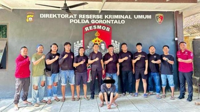Pria berinisial IL (27) melakukan aksi pencurian motor (curanmor) dan handphone (HP) di 36 lokasi di Gorontalo hingga Maluku Utara.