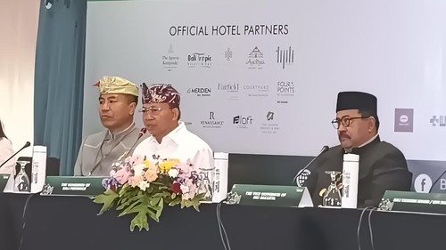 Gubernur Bali, Wayan Koster, dalam konferensi pers 11th Bali and Beyond Travel Fair (BBTF) 2025 di Nusa Dua, Kamis (12/6/2025). (Ni Made Lastri Karsiani Putri/detikBali)
