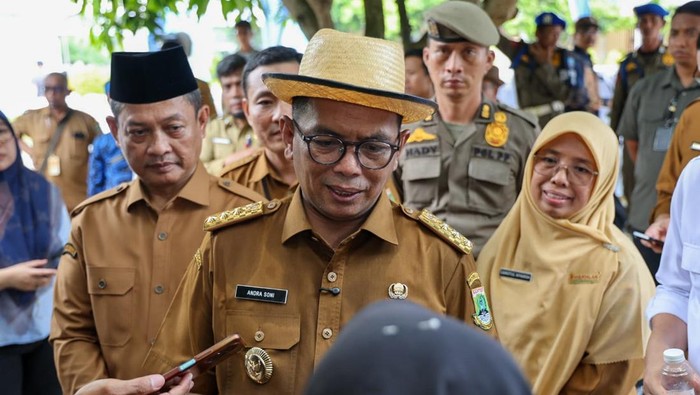 Gubernur Banten Andra Soni