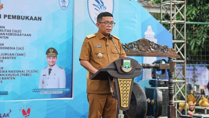 Gubernur Banten Andra Soni