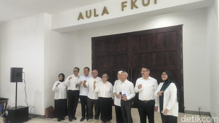 Respons Guru Besar FKUI soal Usulan Pencopotan Menkes