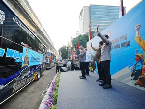 Kapolri Lepas 700 Buruh Terdampak PHK Kembali Bekerja, Dorong Pertumbuhan Ekonomi