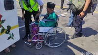 Setelah proses kedatangan, para jemaah langsung diarahkan menuju Asrama Haji Sukolilo Surabaya untuk menjalani serangkaian pemeriksaan sebelum kembali ke daerah masing-masing.