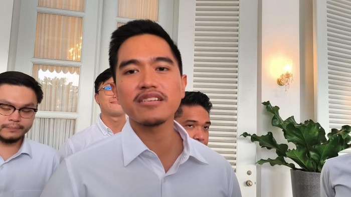 Ketum PSI, Kaesang Pangarep, di Balai Kota DKI Jakarta, Kamis (12/6/2025).