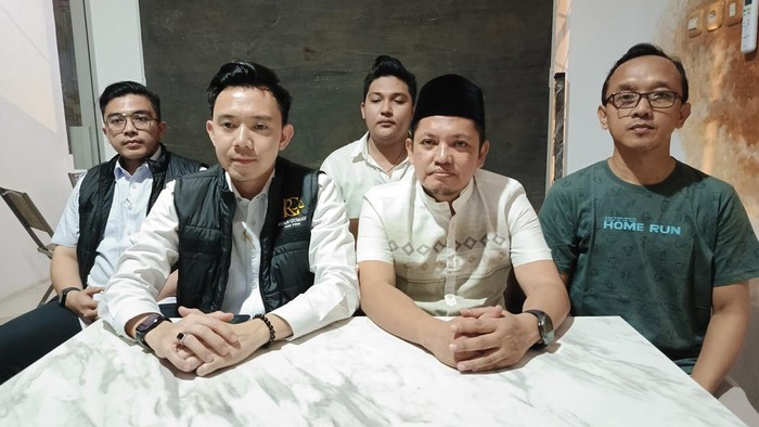 Kuasa hukum kepsek di Lampung yang laporkan 4 oknum polisi.