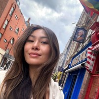 Lucy Guo menjadi wanita terkaya pada 2025. Menggeser posisi penyanyi Taylor Swift, cofounder Scale AI tersebut sukses mencapai posisi ini di usia 30 tahun. Foto: Instagram @guoforit