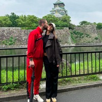 Luna Bijl terbang ke Osaka, Jepang untuk mendukung kekasihnya, Maarten Paes, yang berlaga untuk timnas Indonesia melawan tuan rumah. Selain bertemu Paes, supermodel tersebut memanfaatkan waktu liburnya untuk jalan-jalan. Foto: TikTok Luna Bilj
