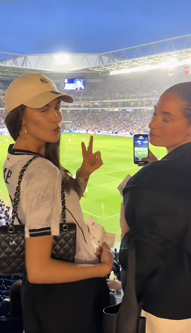 Dari postingannya, Luna tampak berkumpul dengan sesama WAGs Indonesia naturalisasi lain. Foto: TikTok Luna Bilj