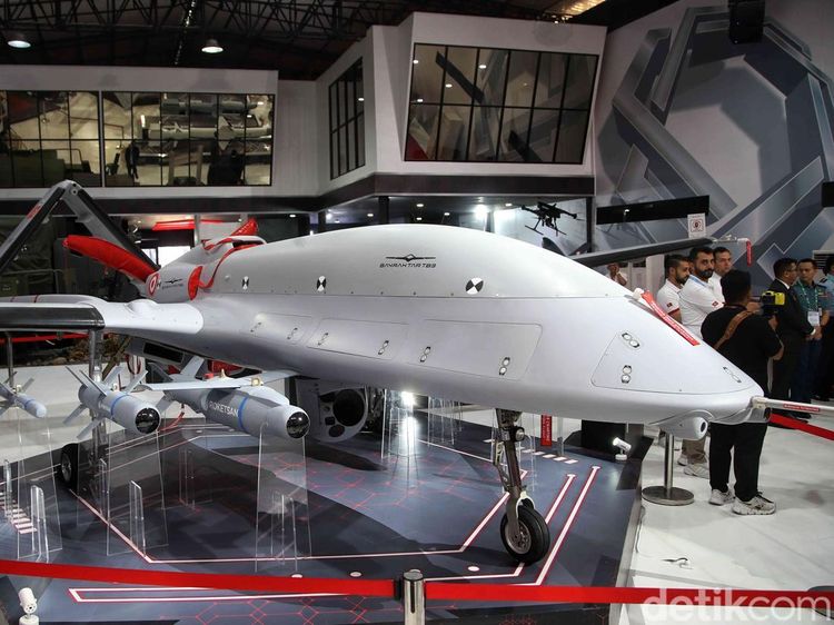Melihat Drone dari Berbagai Negara di Indo Defence 2025