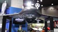 Beberapa model drone sipil untuk pemetaan dan pencarian korban bencana juga menarik perhatian pengunjung, termasuk pelajar dan profesional.
