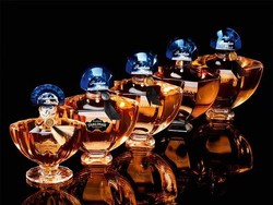 Mengendus Aroma Shalimar, Parfum Aristokrat Favorit Bung Karno