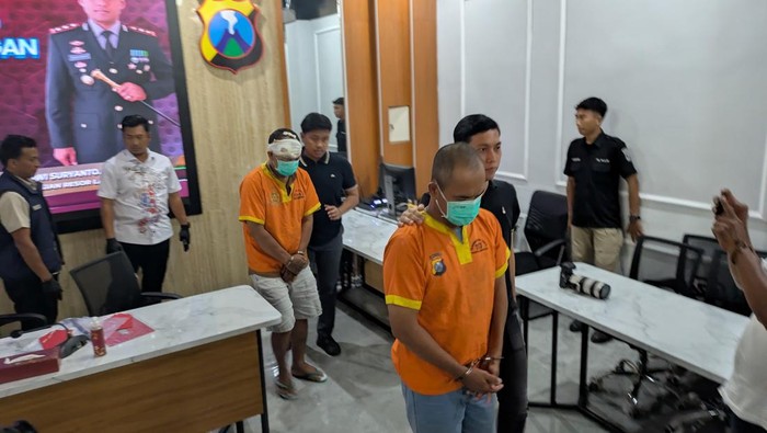 NK, Pelaku pembobolan rumah di Lamongan saat dihadirkan dalamjumpa pers