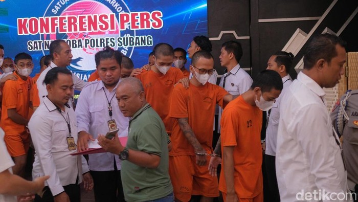 Polisi meringkus para pelaku peredaran narkoba di Subang
