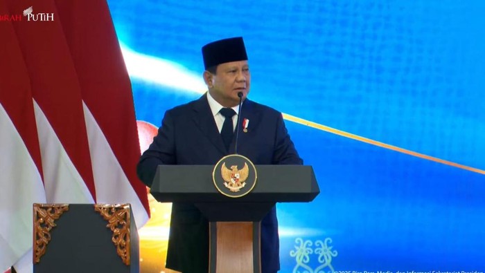 Prabowo Subianto saat sambutan acara pengukuhan 1.451 hakim di gedung Mahkamah Agung (MA), Jakarta Pusat, Kamis (12/6/2025).