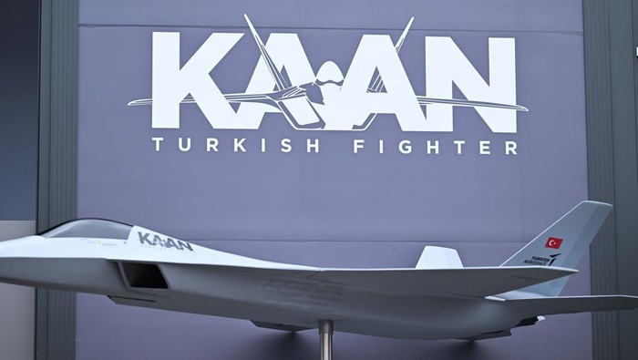 FARBOROUGH, UNITED KINGDOM - JULY 22: Turkiye's homegrown fighter jet KAAN is on display during Farnborough International Airshow, one of the most prestigious events of the aviation, defense and space industry in the world, in Farnborough, Hampshire, United Kingdom on July 22, 2024. Aircraft by Turkish Aerospace Industries will make their first international flight at Farnborough Airshow. (Photo by Rasid Necati Aslim/Anadolu via Getty Images)