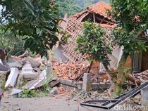 Video: Kondisi Puluhan rumah di Purwakarta Rusak Parah gegara Tanah Bergerak