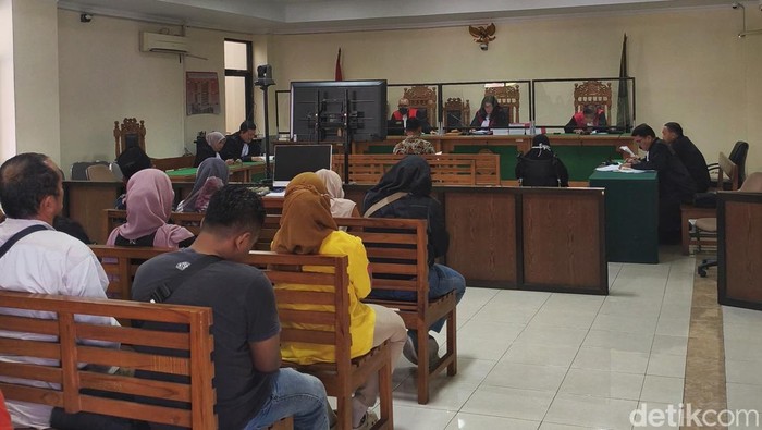 Sidang perdana perkara korupsi dana hibah bantuab Covid-19 di PN Jogja, Kamis (12/6).