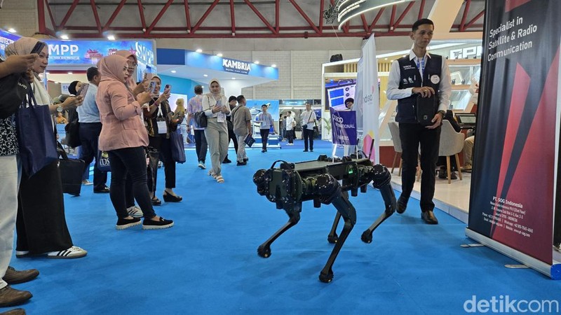 Teknologi Perang di Indo Defence Forum 2025