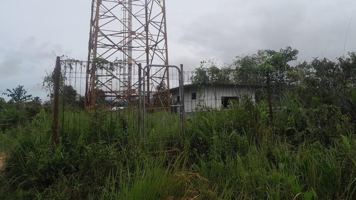 Tower komunikasi di Desa Binuang, Krayan, yang belum dioperasikan sejak 2016.