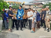 Walkot Rico Tinjau Jalan Rusak di Medan Helvetia: Diperbaiki Minggu Depan