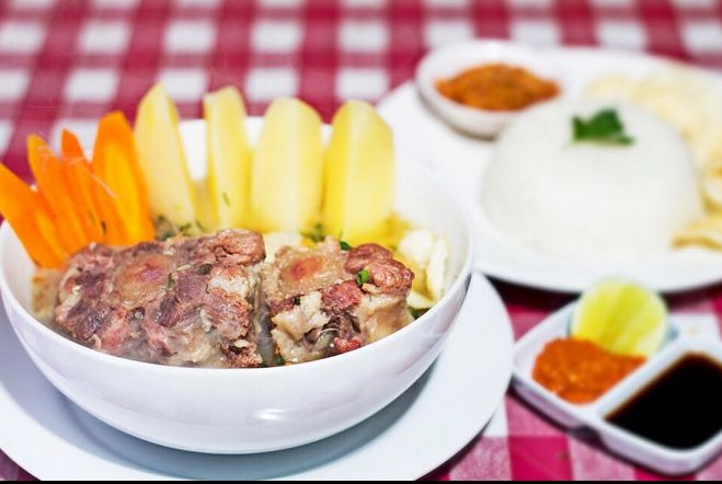 7 Sop Buntut Enak dan Legendaris di Jakarta Buat Hangatkan Badan