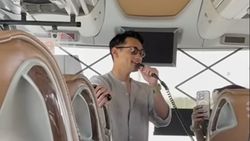 Momen Haji Afgan Ujian Dadakan dan Diminta Nyanyi di Bus Jemaah