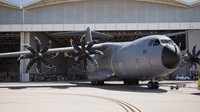 Airbus A400M adalah pesawat multi-peran yang dapat meningkatkan kemampuan taktis udara ke udara TNI AU. Prabowo Subianto mengatakan pesawat ini juga akan memainkan peran kunci dalam misi utama lainnya termasuk terjun payung dan transportasi kargo berat. Foto: Dok. Airbus Defence