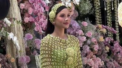 Geulis Pisan... Alyssa Daguise Jalani Prosesi Siraman